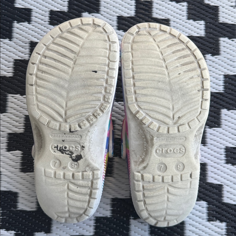 CROCS - W9/M7 - Picture 11 of 13